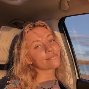 Meet your Posher, Bella